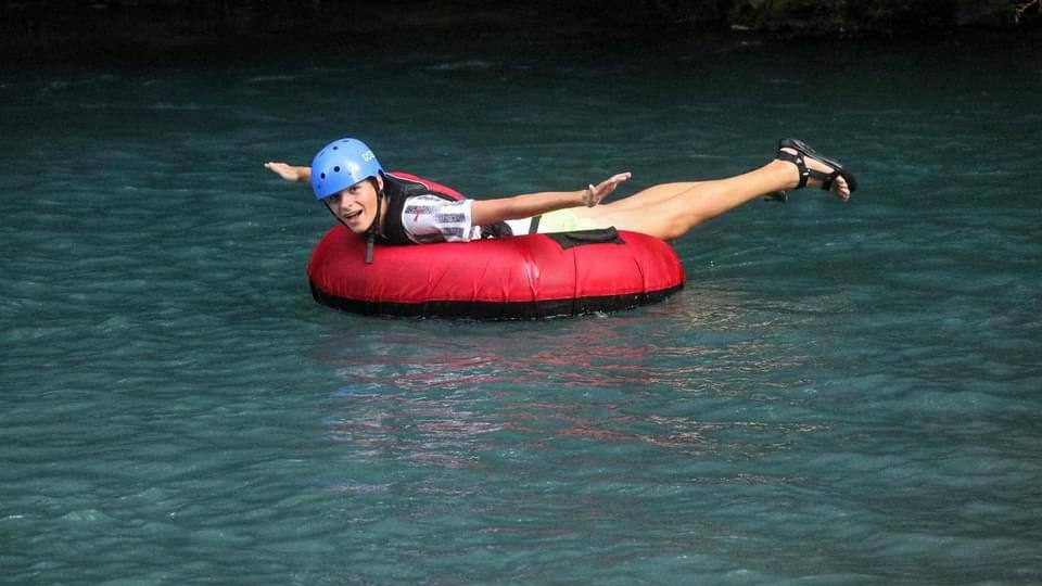 Tubing in rio celeste